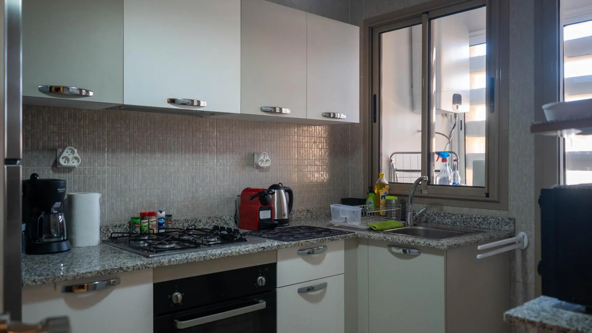 Magnifique Appartement Moderne De 2 Chambres Avec Piscine A 10 Min Du Centre De Marrakech Μαρακές
