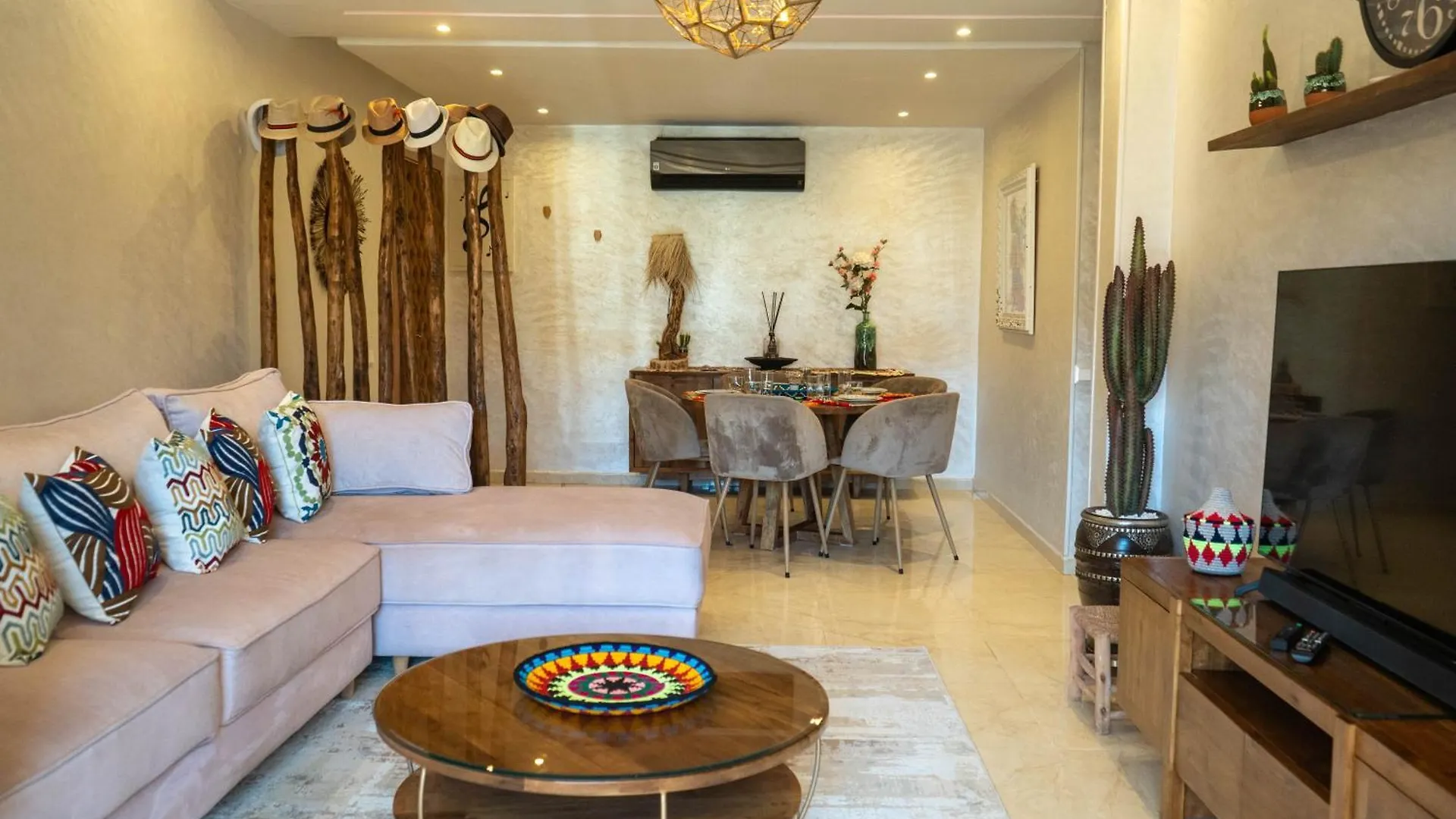 Magnifique Appartement Moderne De 2 Chambres Avec Piscine A 10 Min Du Centre De Marrakech Μαρακές